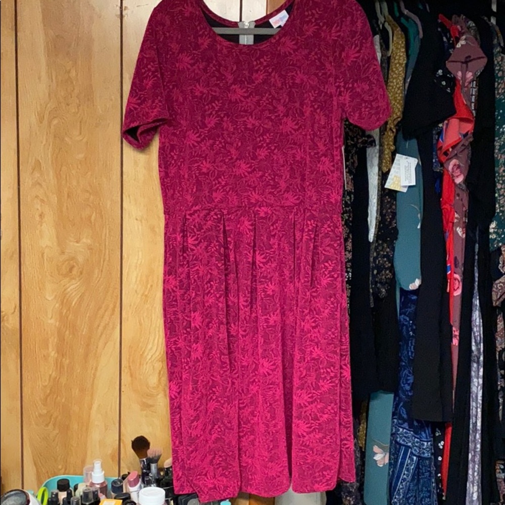 Lularoe Amelia super stretchy magenta